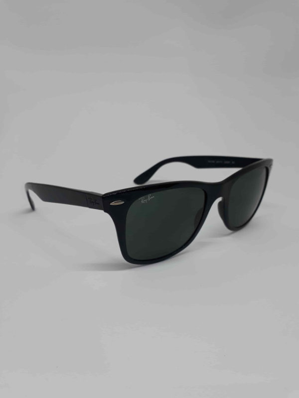 Óculos Ray-Ban Modelo RB4195 601/71 em São Paulo, Zona Leste, SP